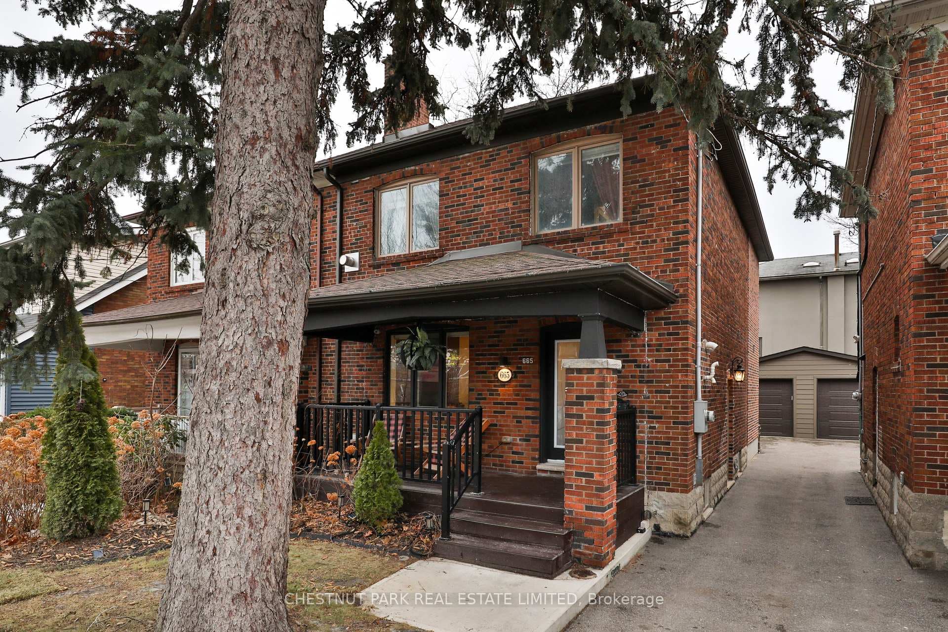 665 Millwood Road photo 1