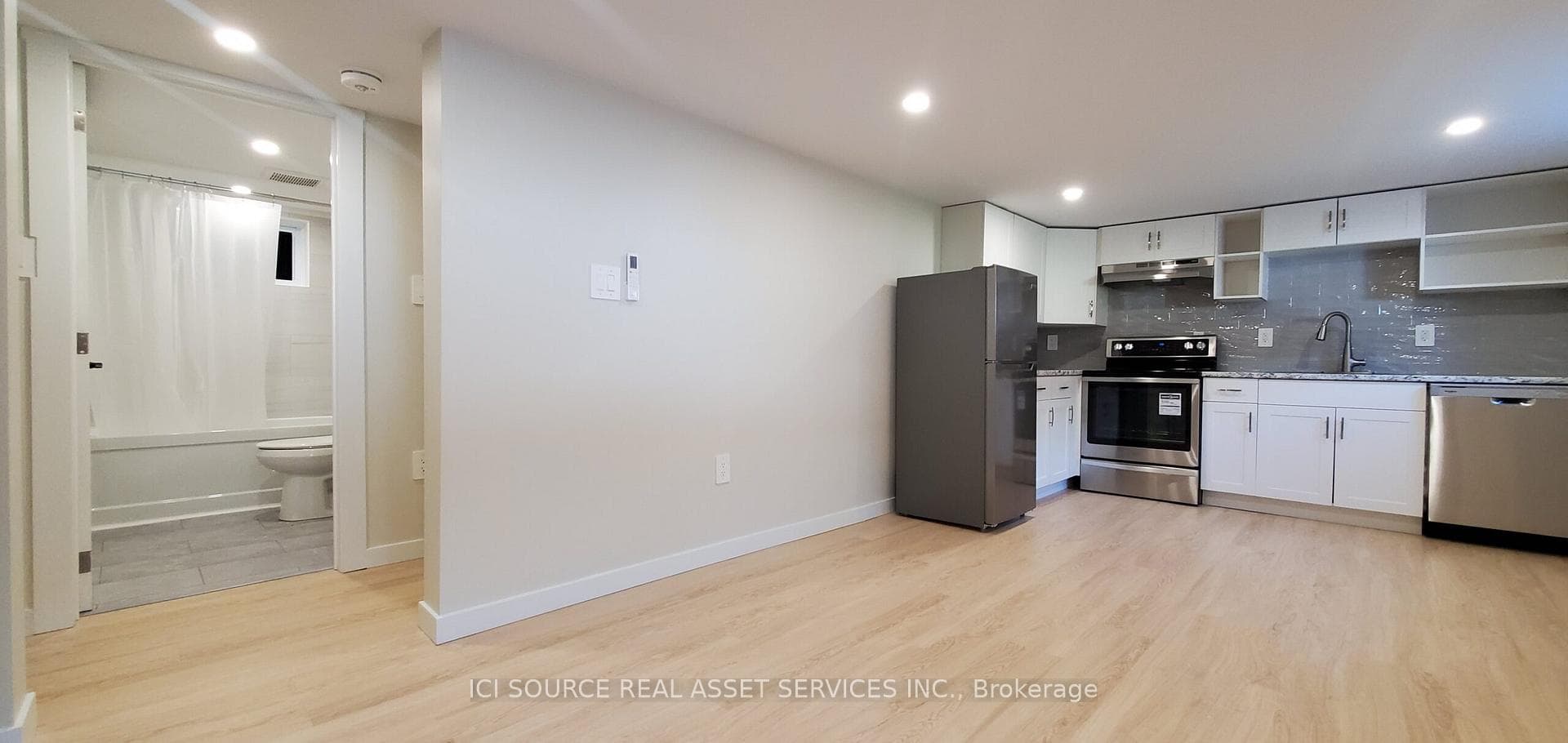 371 Bridge Street Unit B photo 6