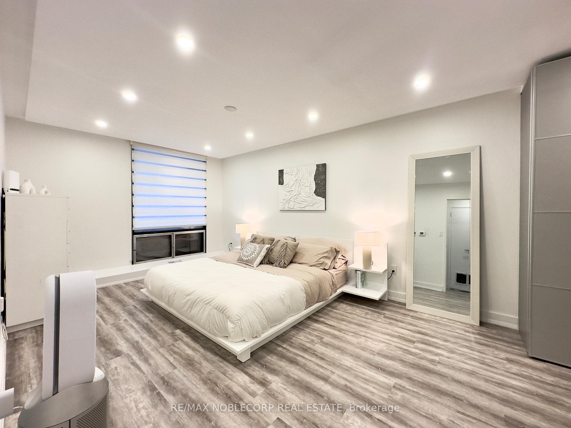135 Antibes Drive Unit 504 photo 29