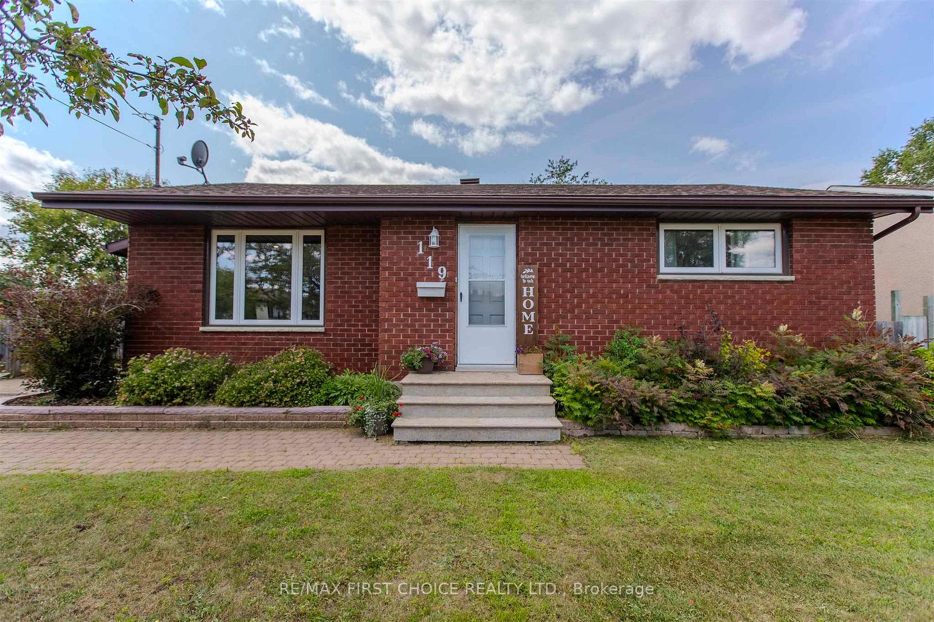 119 Burriss Street photo 2