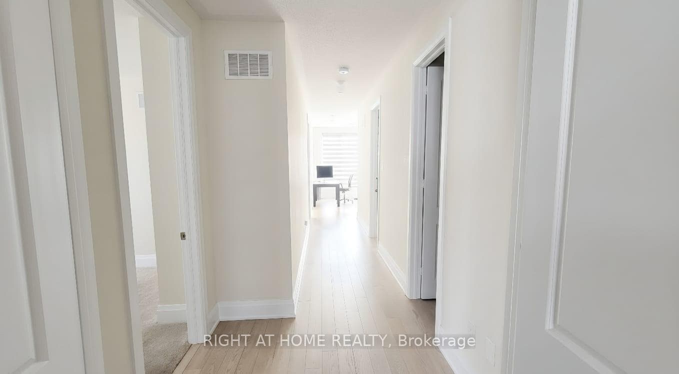 816 Apple Terrace photo 19