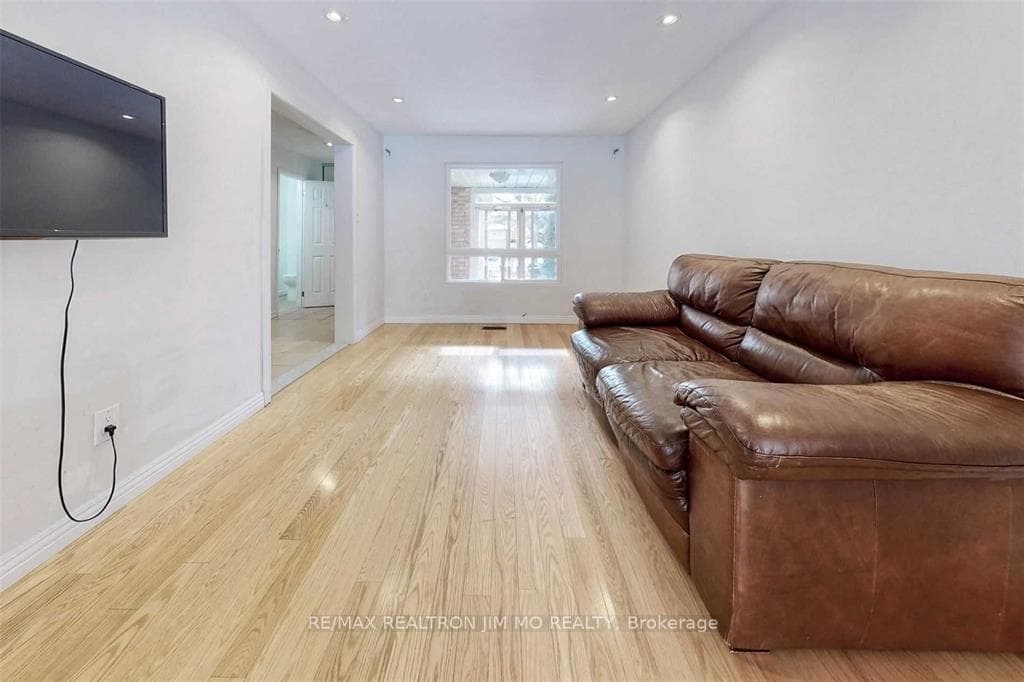 34 Ponymill Drive photo 3