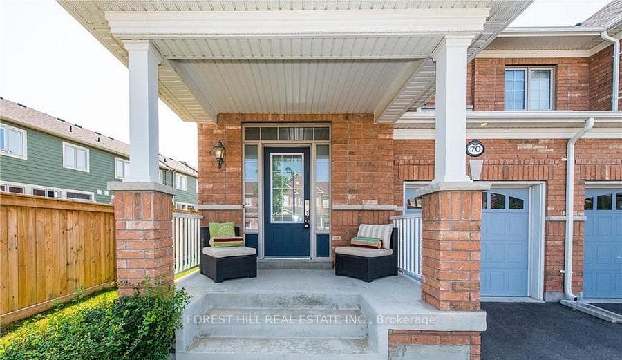 70 Hanson Crescent photo 3