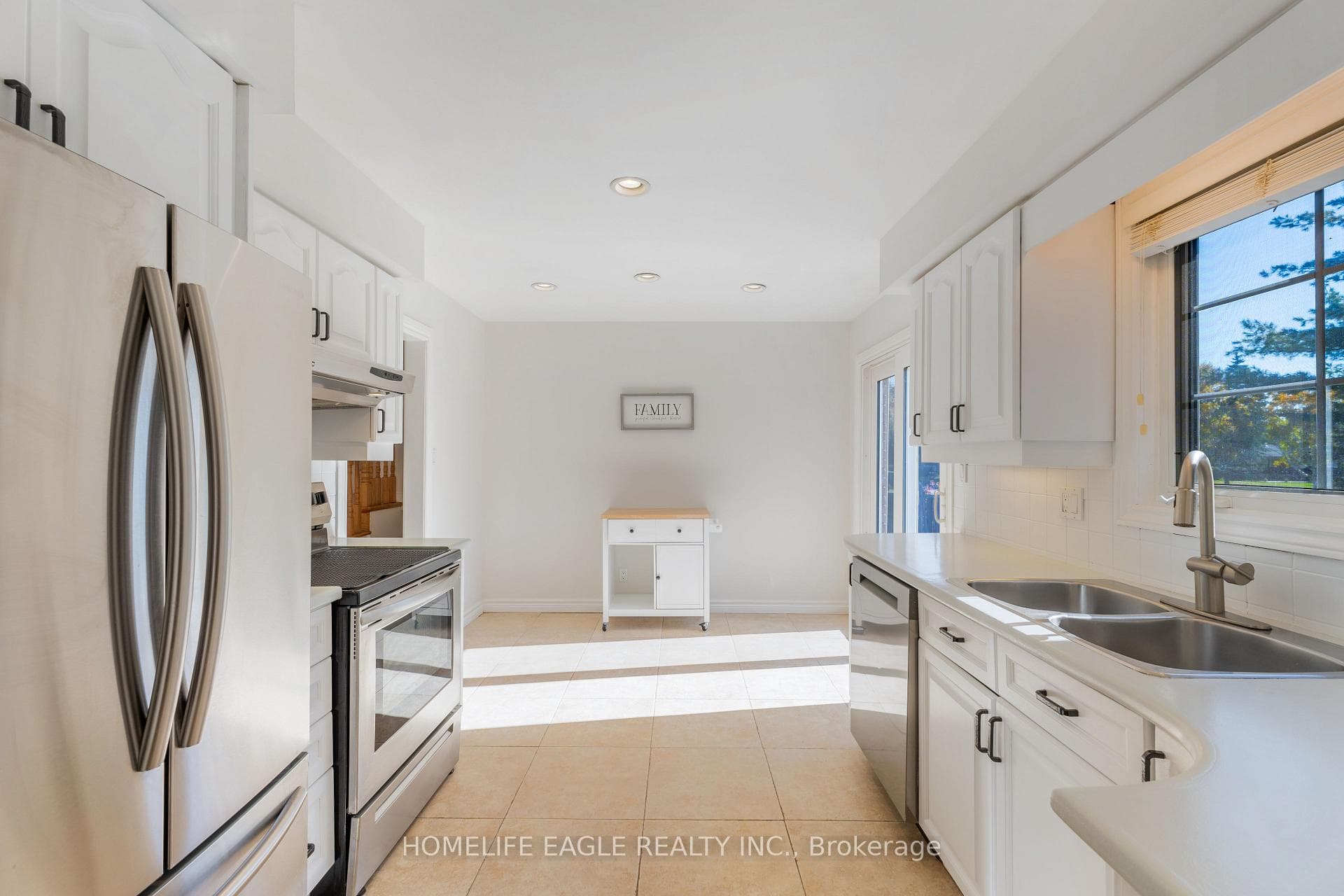 215 Valley View Drive photo 7