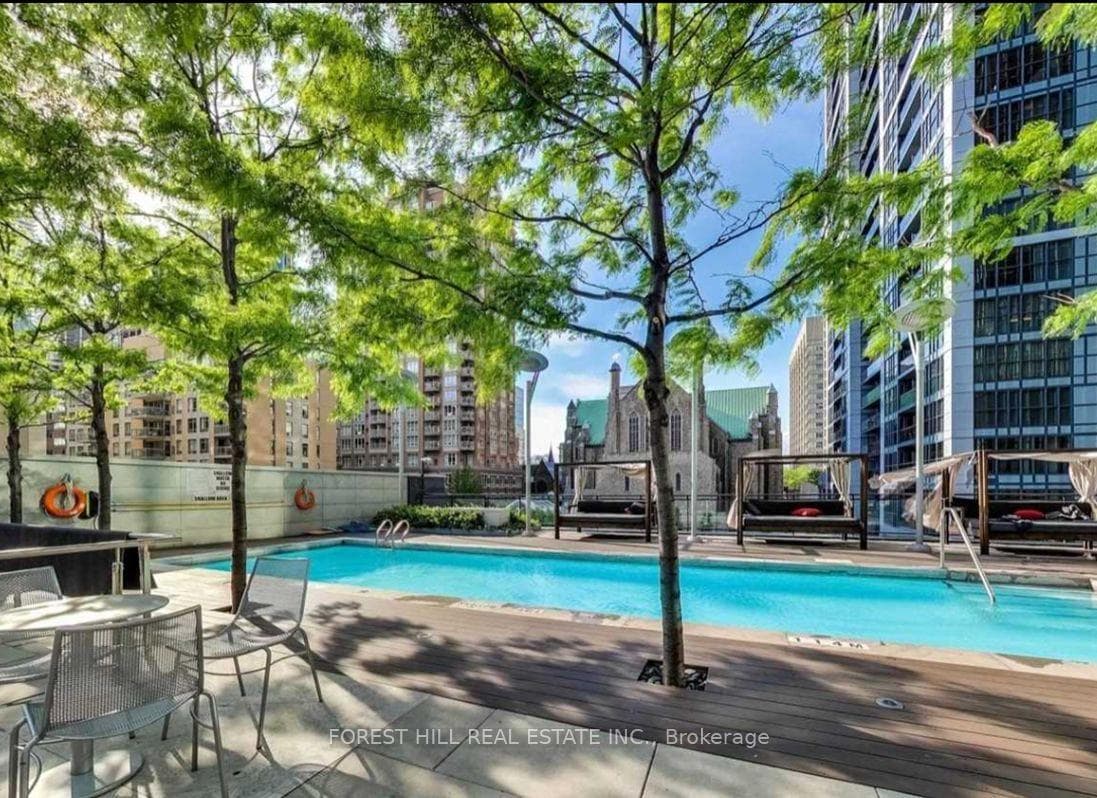110 Charles Street Unit 2206 photo 19