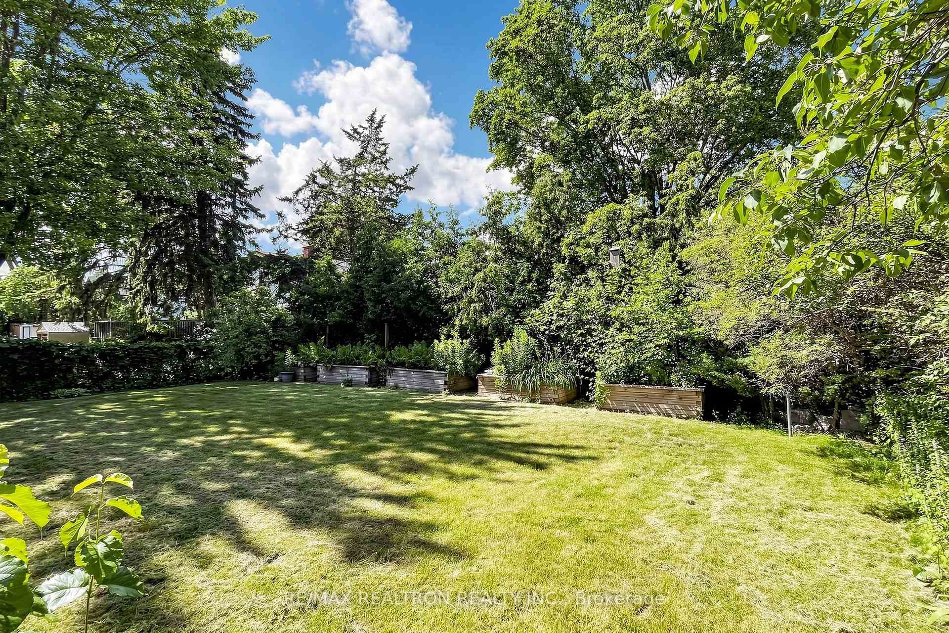 75 Pringle Avenue photo 45