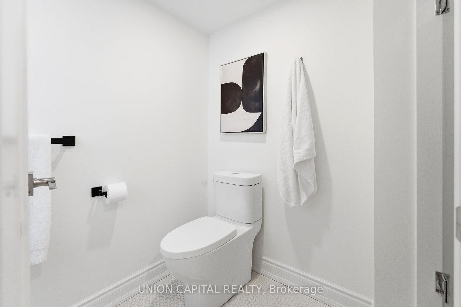 72 Robert Street photo 34