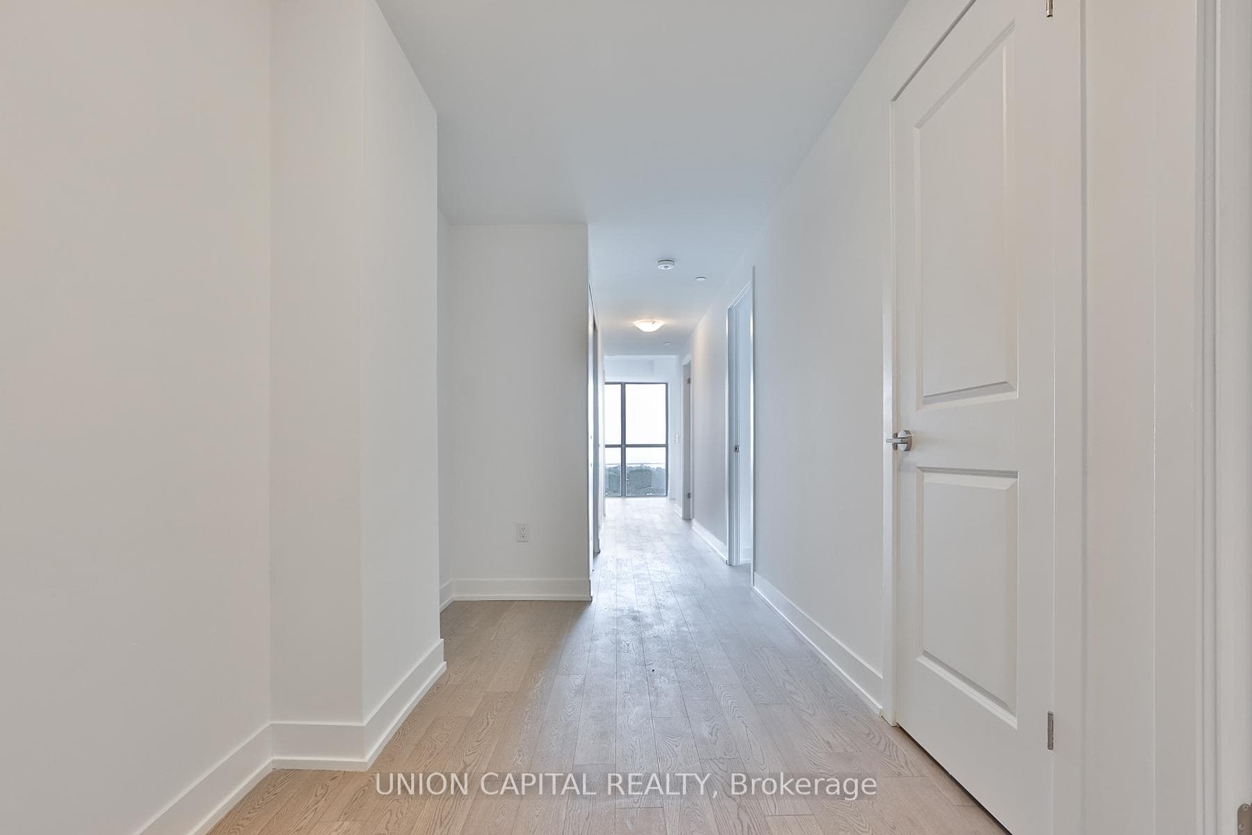 1063 Douglas Mccurdy Comm Circle Unit 1104 photo 26