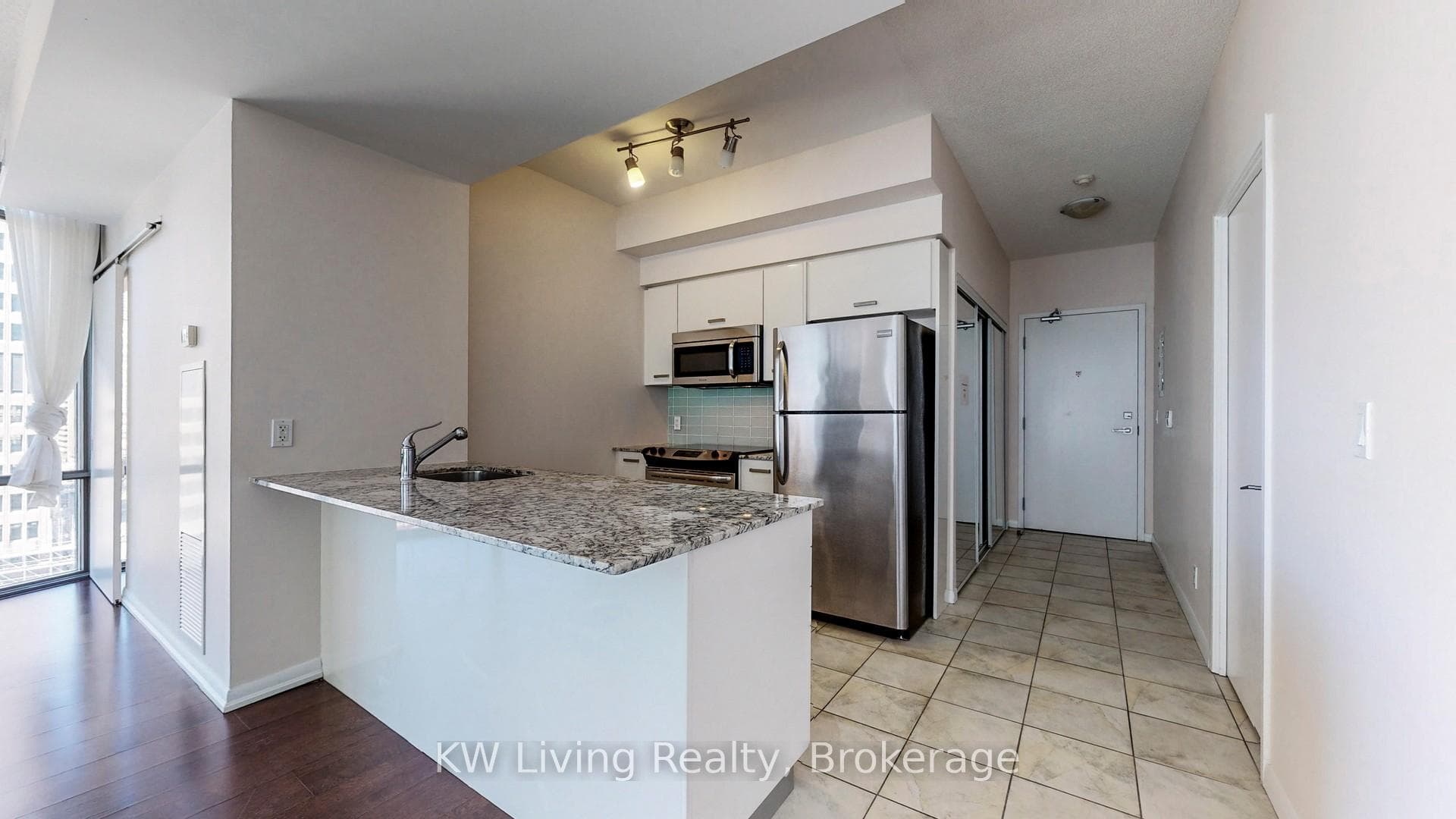 832 Bay Street Unit 1303 photo 15