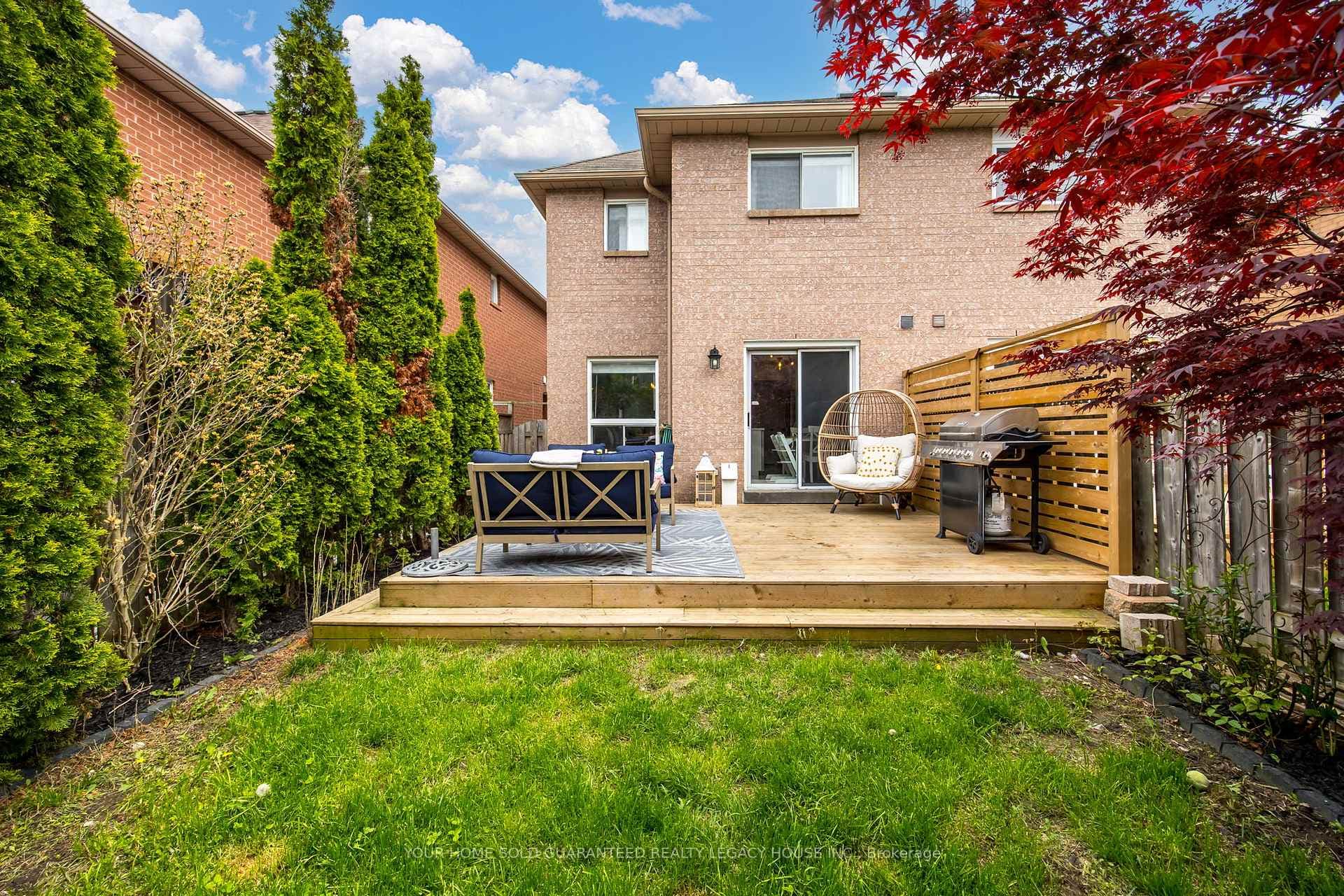 1657 Autumn Crescent photo 30