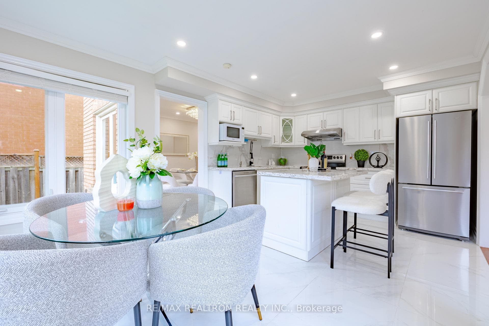 28 Marydale Avenue photo 14