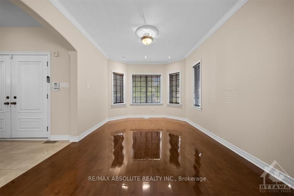 33 HARTSMERE Drive photo 8