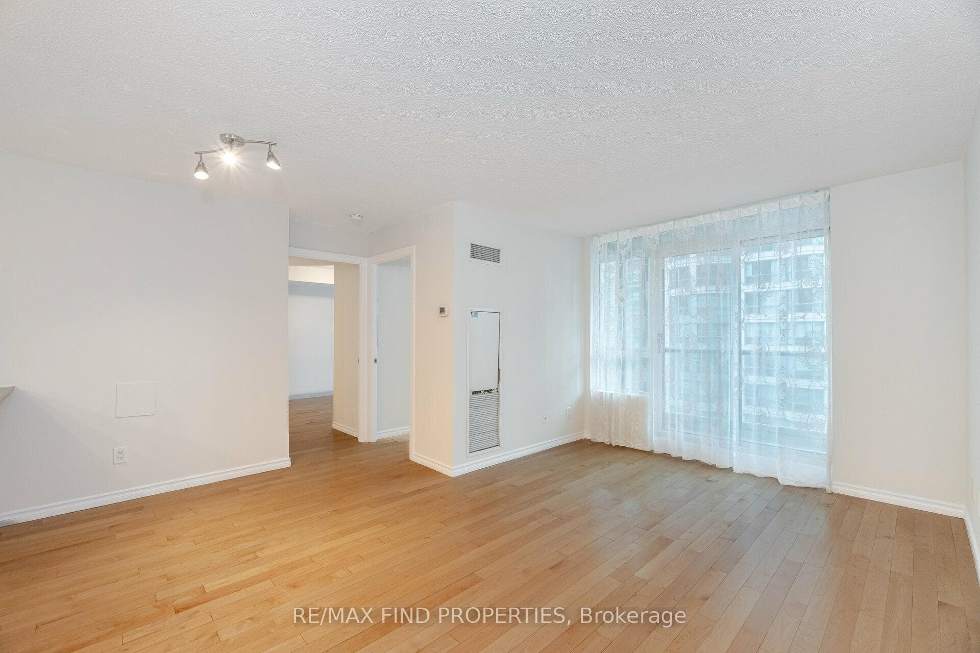12 Yonge Street Unit 1505 photo 12