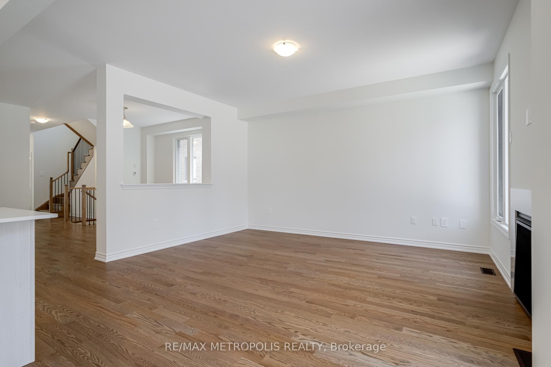 1481 Buttercup Court photo 8