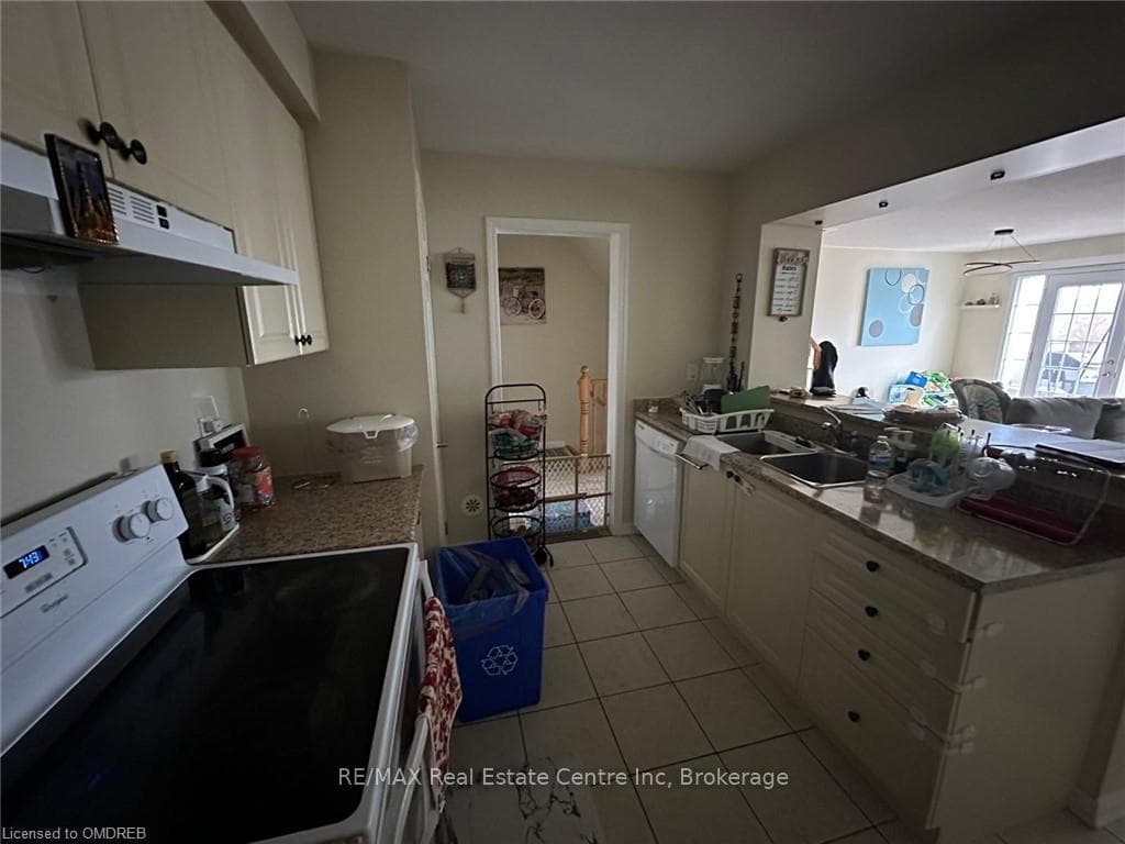 221 SLINGSBY N/A photo 7