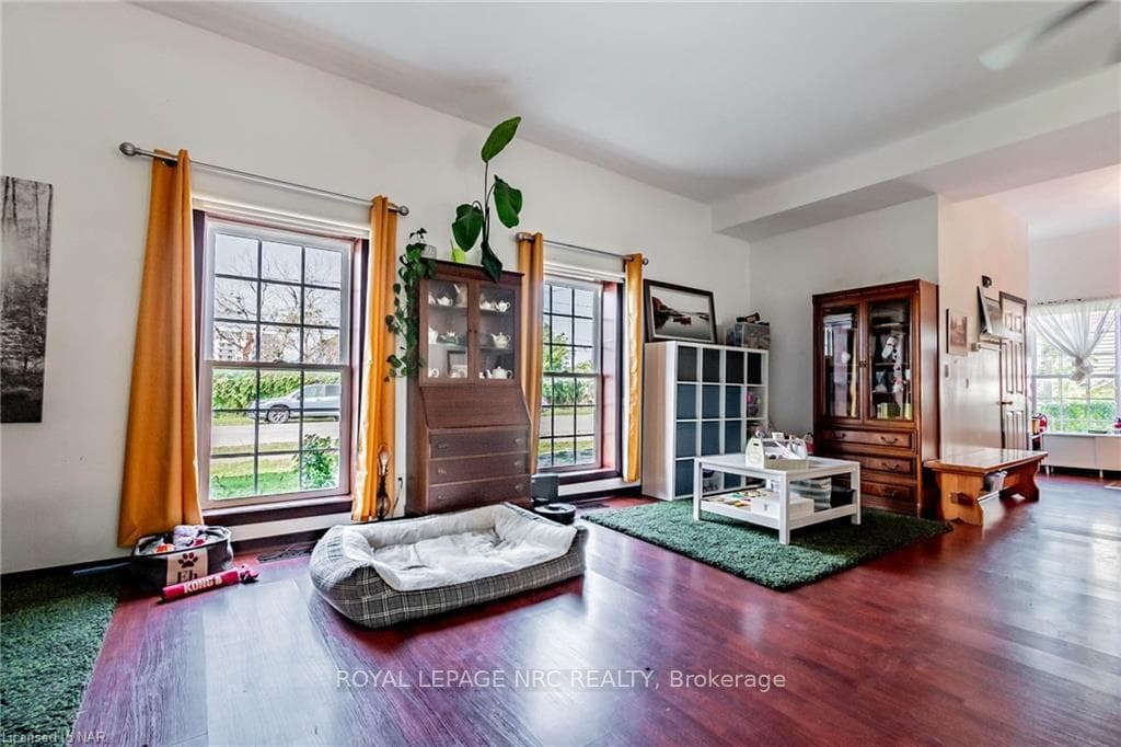 95 WELLAND Street photo 15