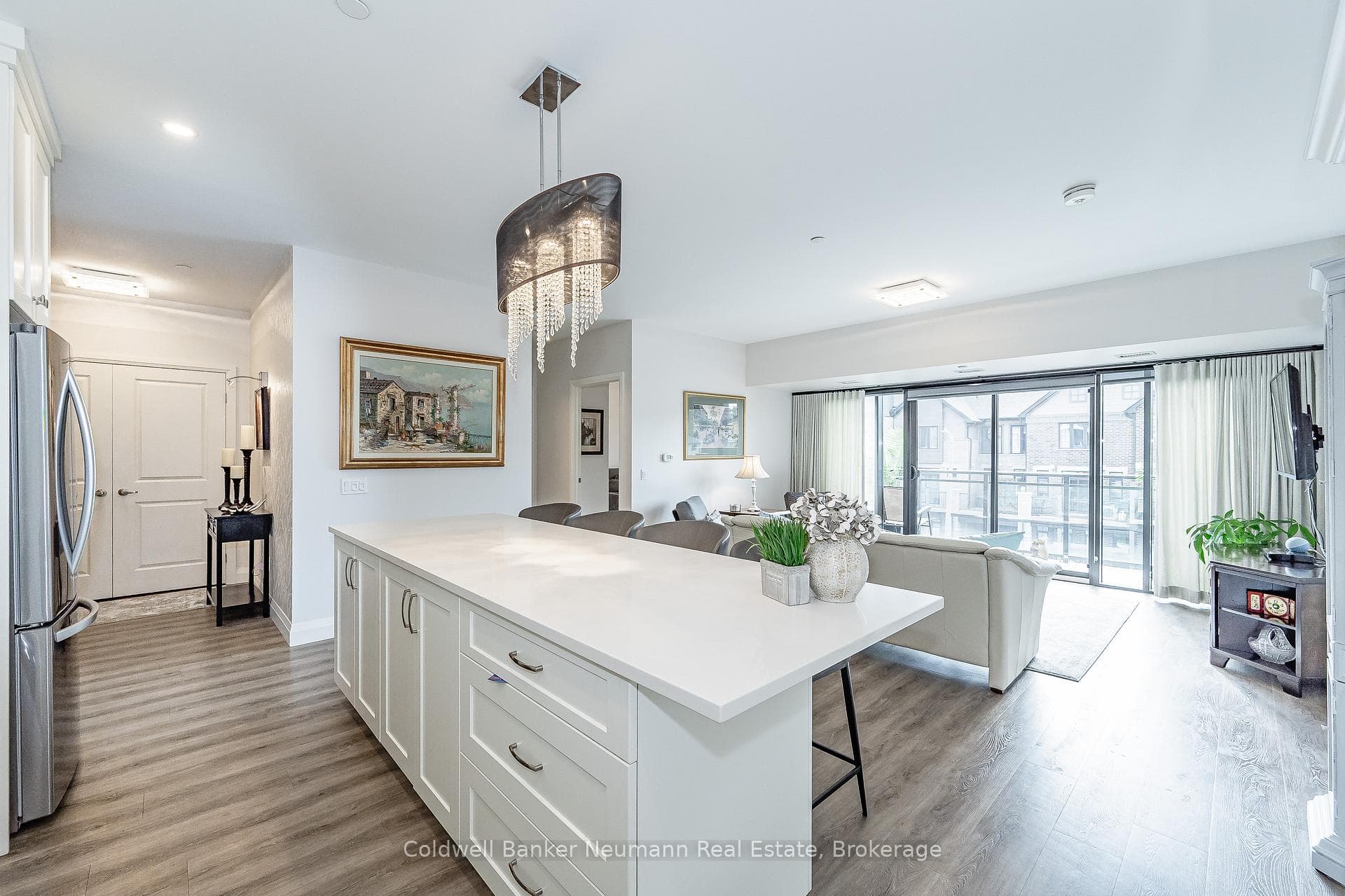 332 Gosling Gardens Unit 314 photo 18