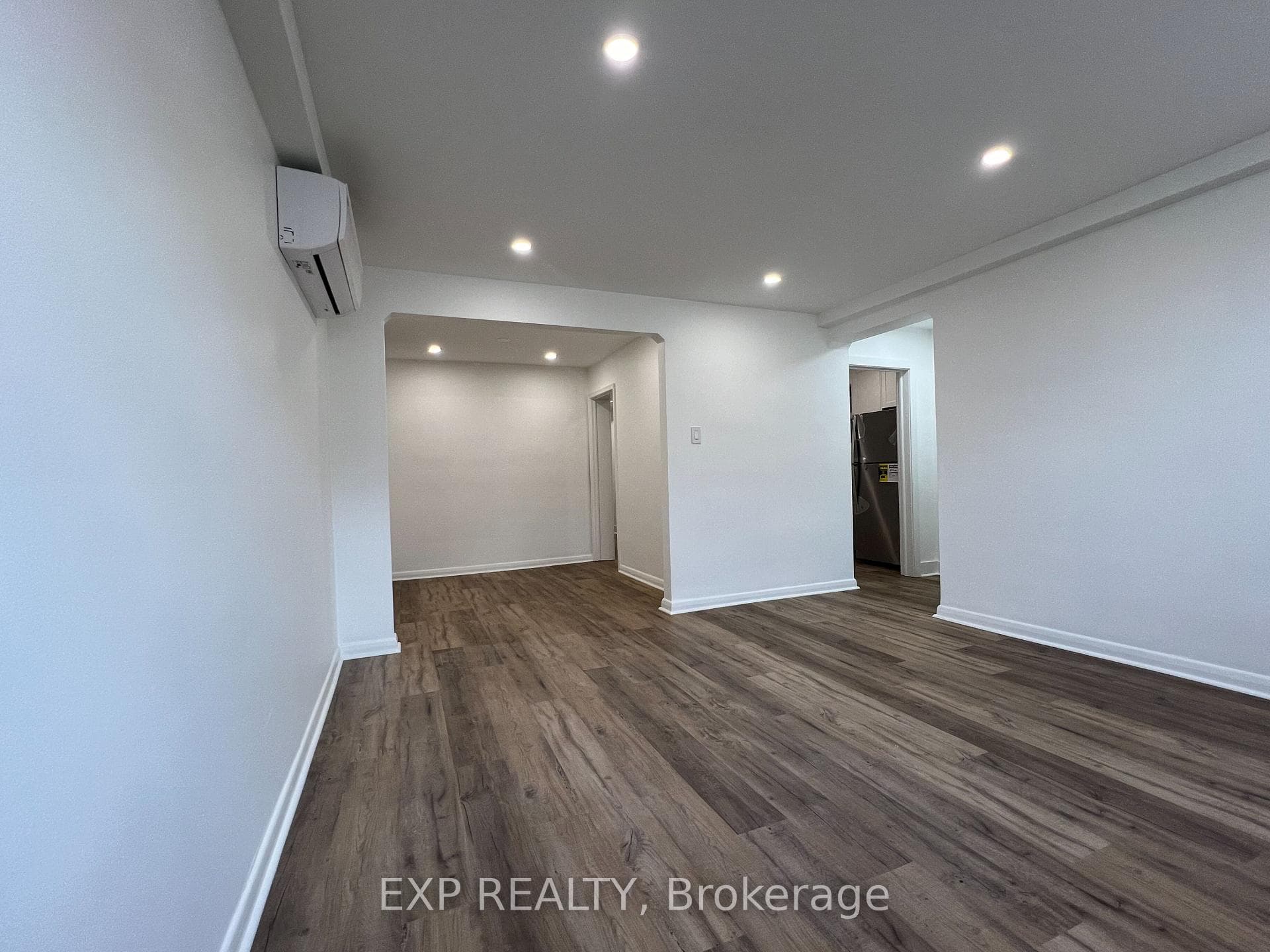 101 Kenwood Avenue Unit 1 photo 6