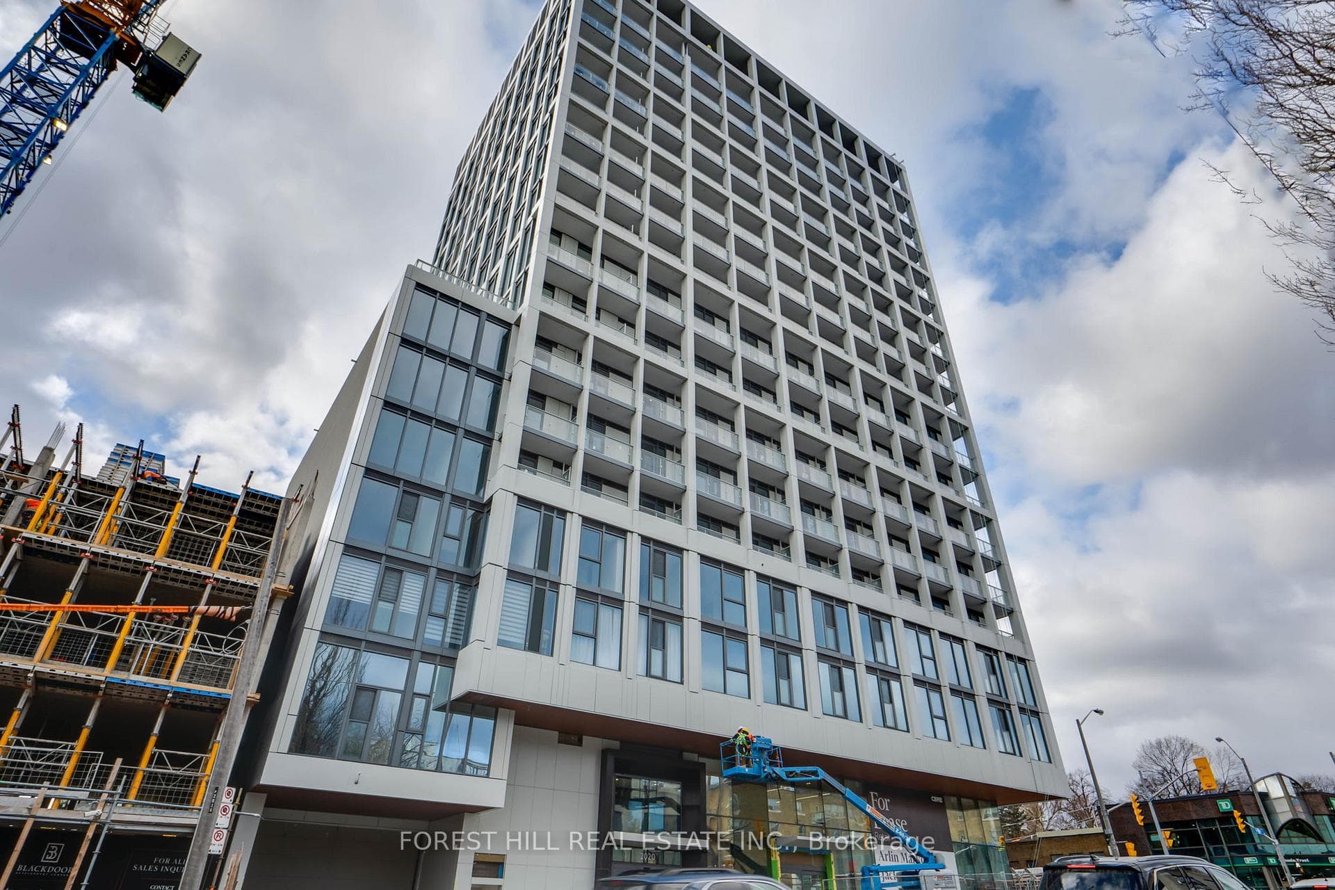 2020 Bathurst Street Unit 1502 photo 1