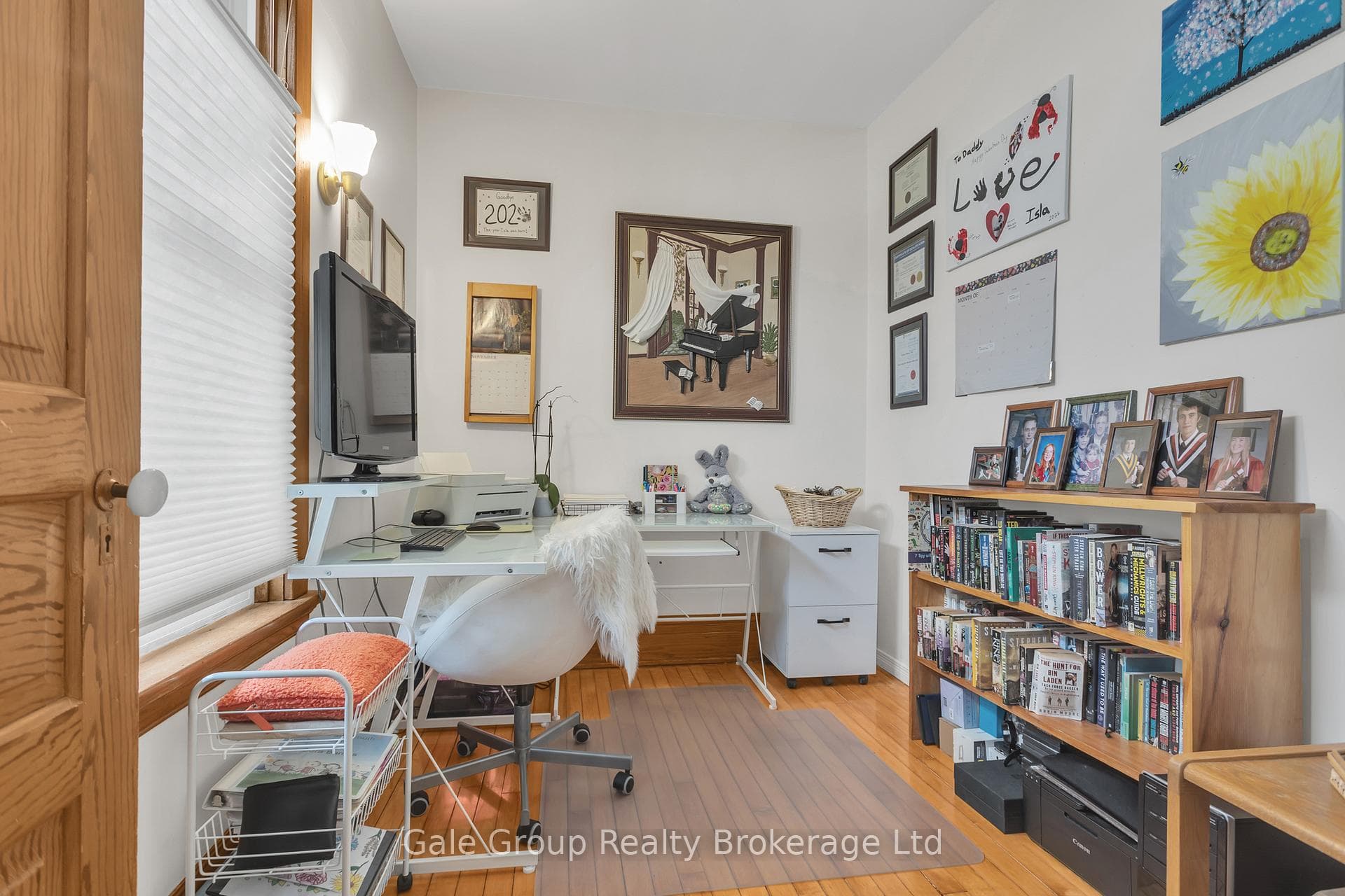 Main level office