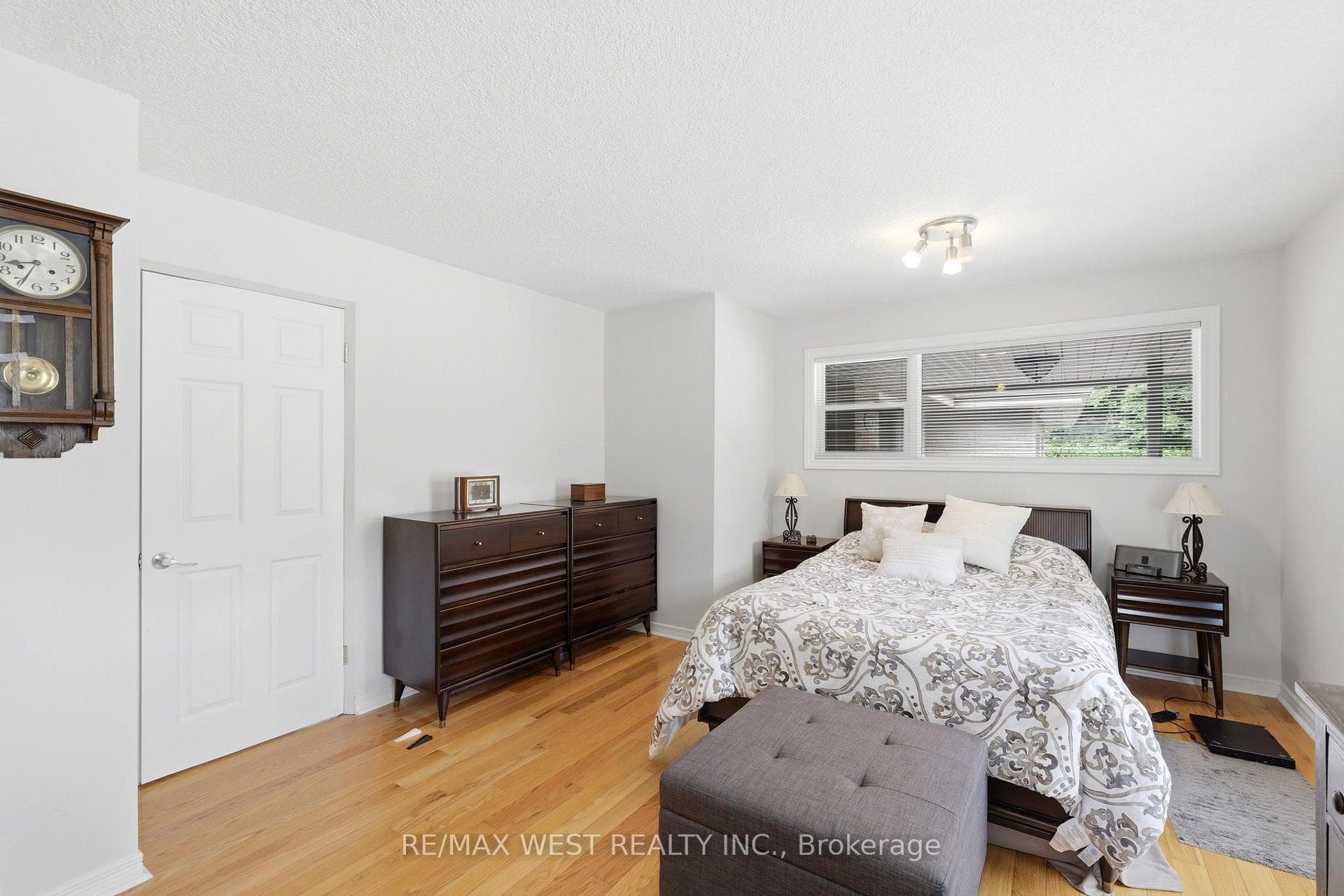 274 Tamblyn Drive photo 5