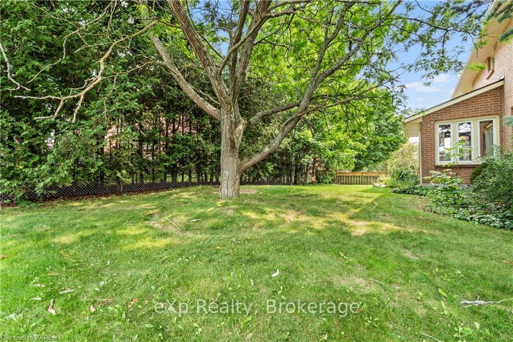 1063 DILLINGHAM Street photo 47