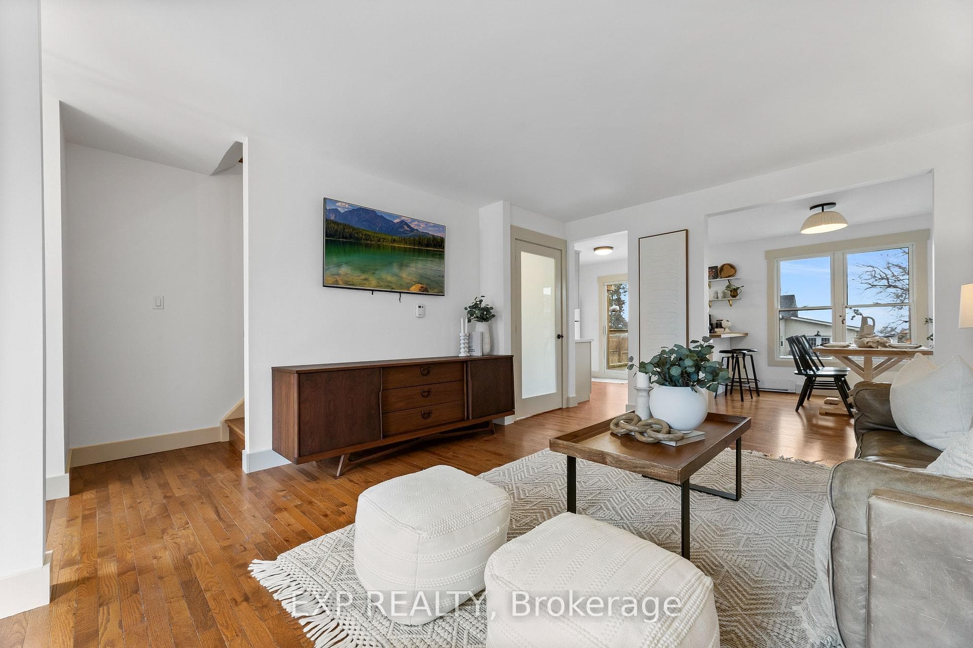 423 Kenny Court photo 4