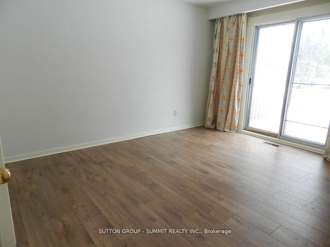 3367 Verhoeven Drive Unit UPPER photo 14
