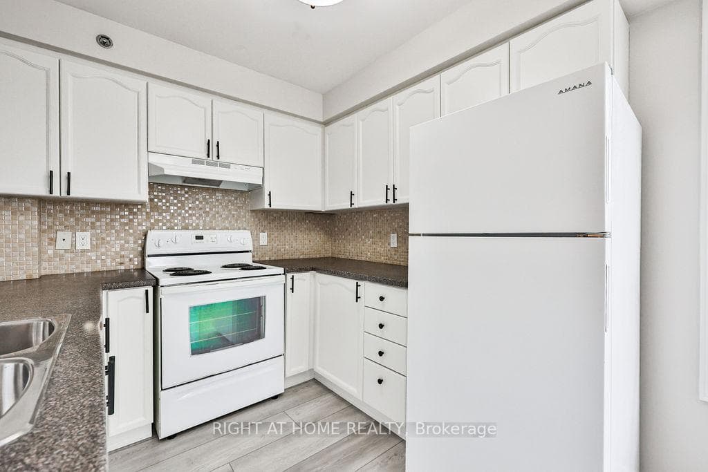 4450 Fairview Street Unit 402 photo 21