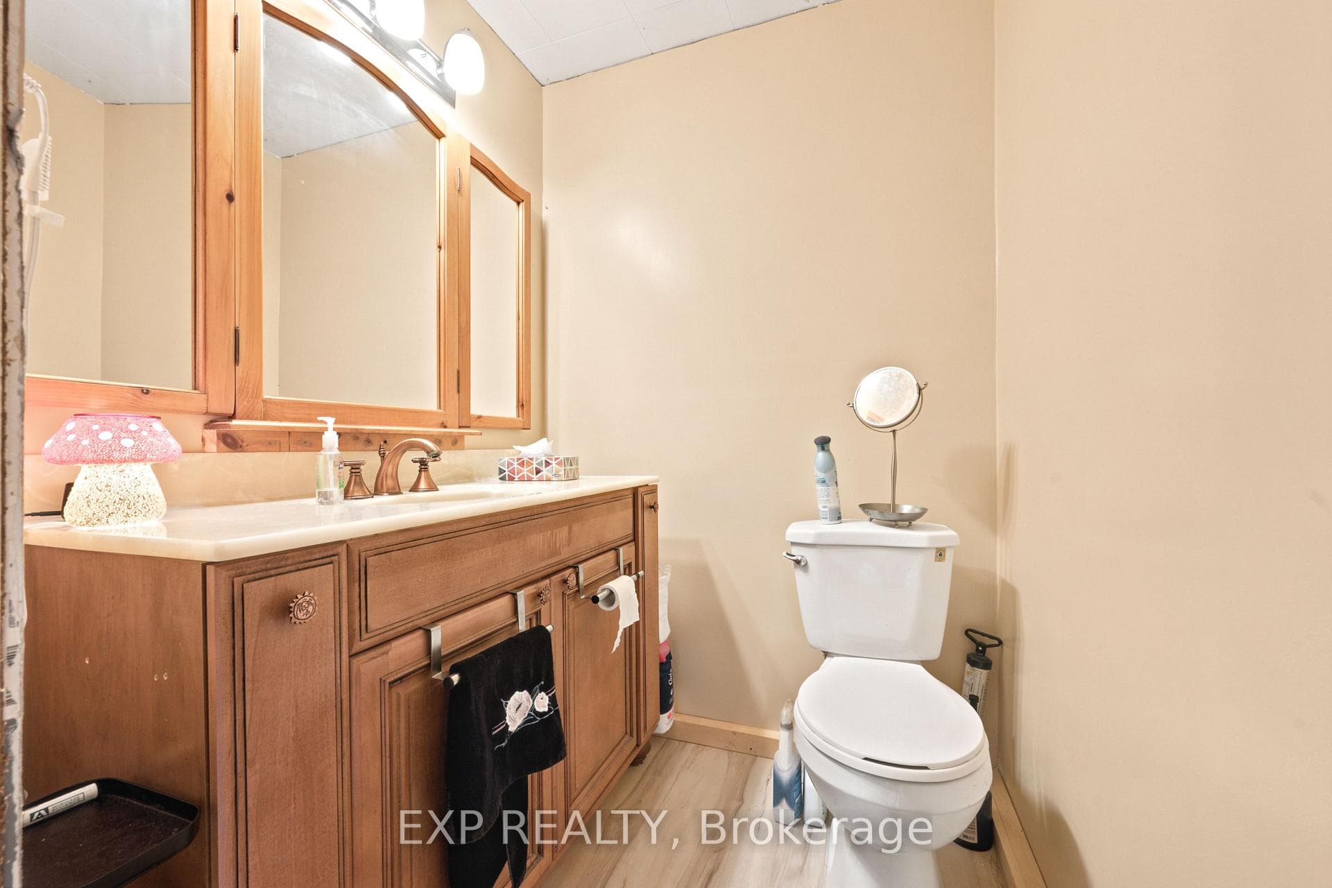 111 MACDONALD Street photo 20