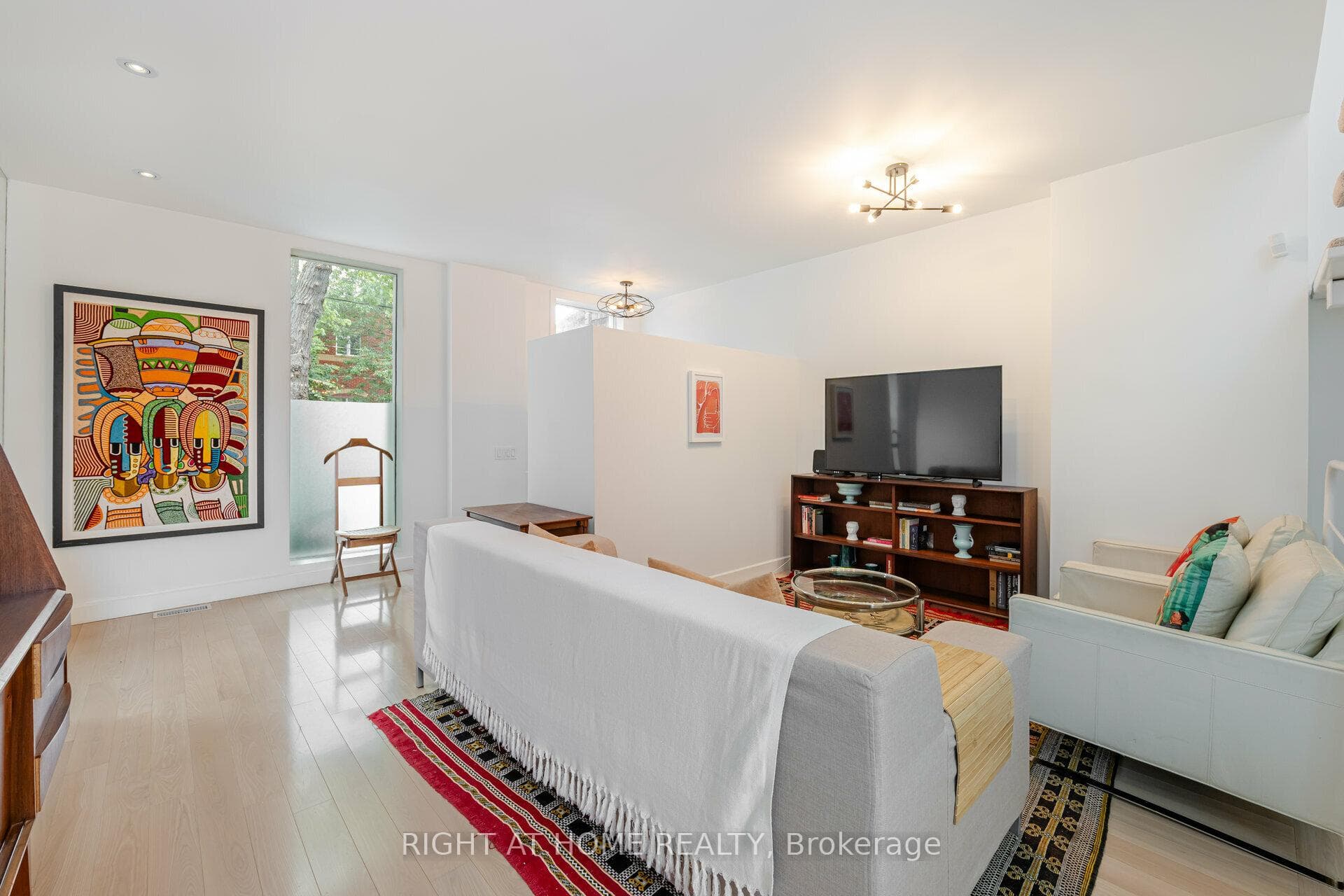 265 Berkeley Street photo 4