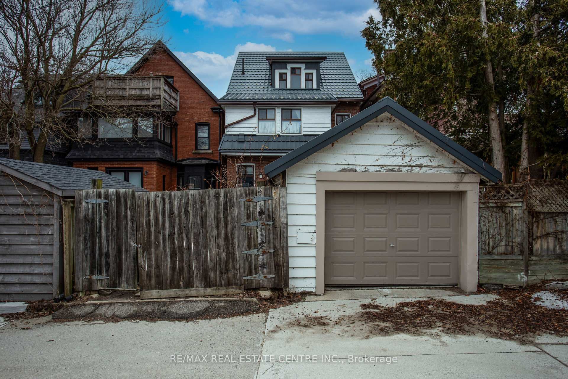 213 Indian Road photo 6