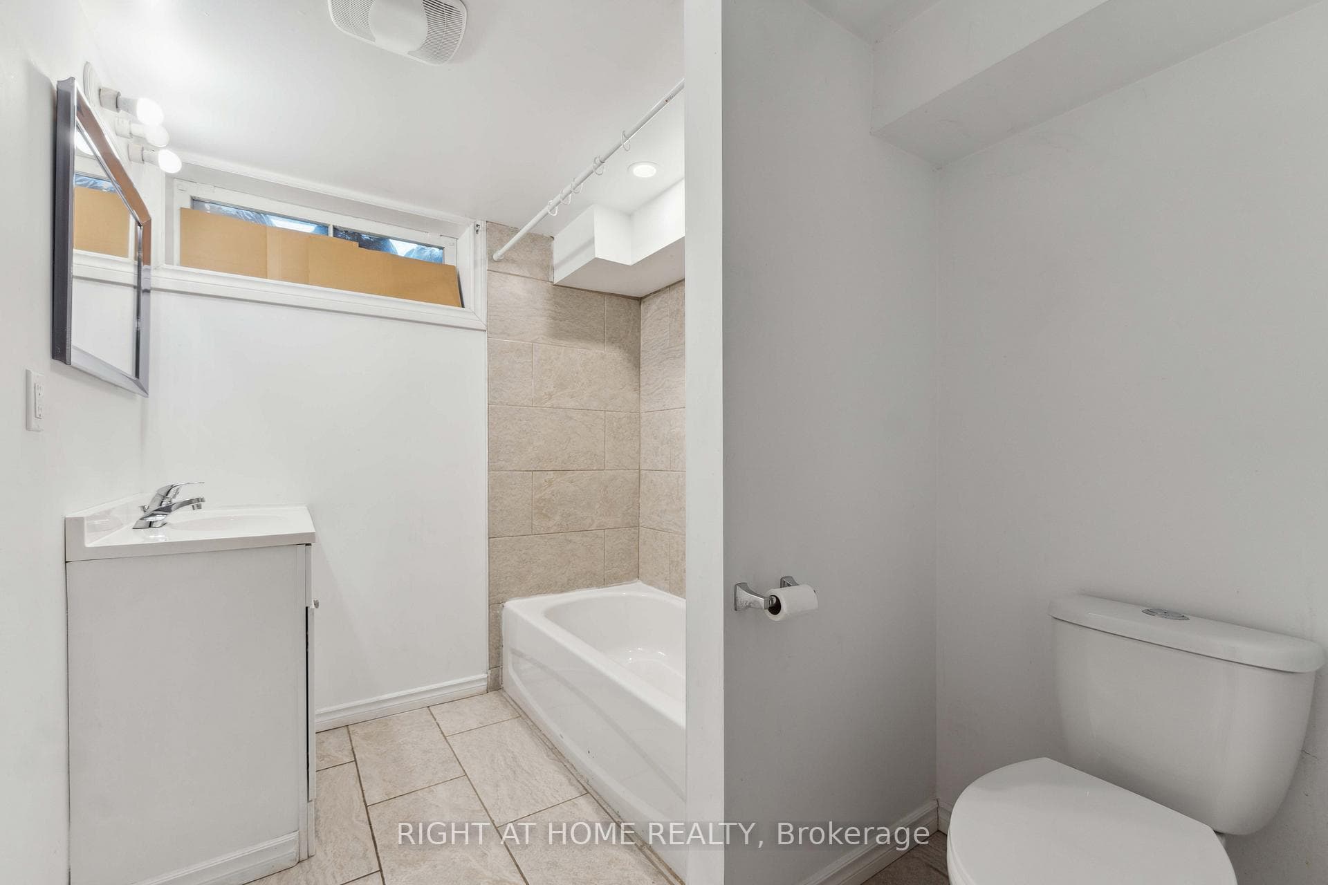1274 Cobden Road photo 20