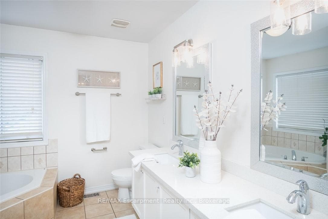 3184 Tim Dobbie Drive photo 23