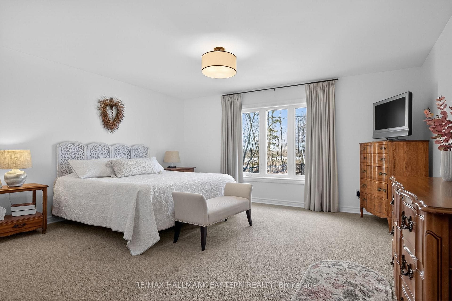 120 Victoria Drive photo 26