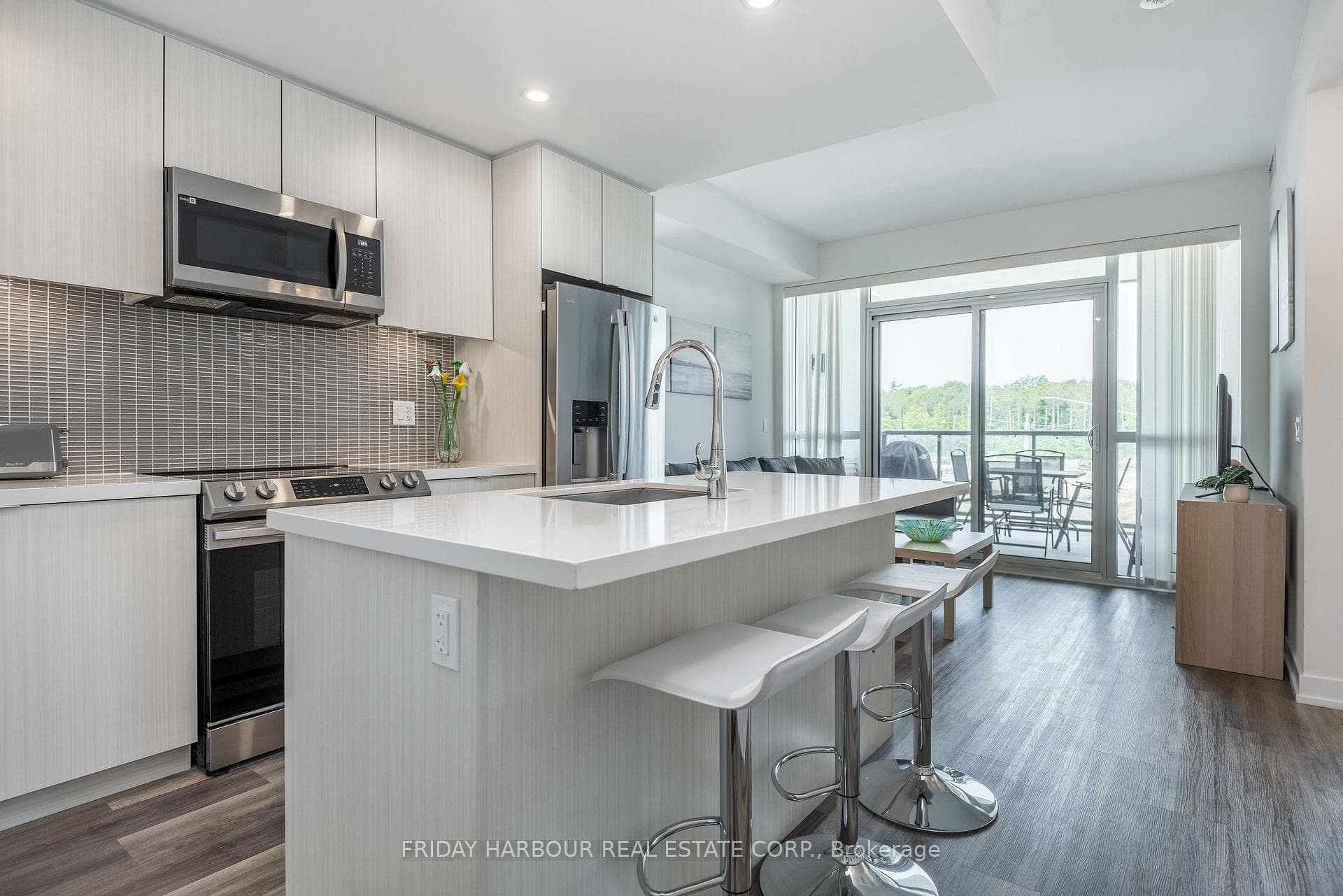 415 Sea Ray Avenue Unit 306 photo 3