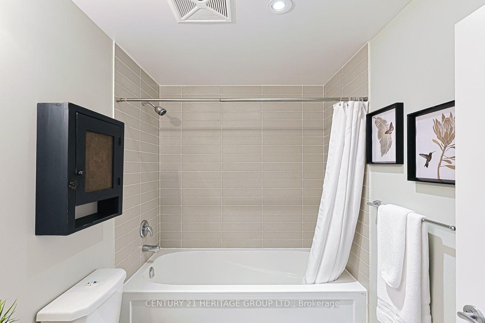 111 Civic Square Gate Unit 210 photo 28
