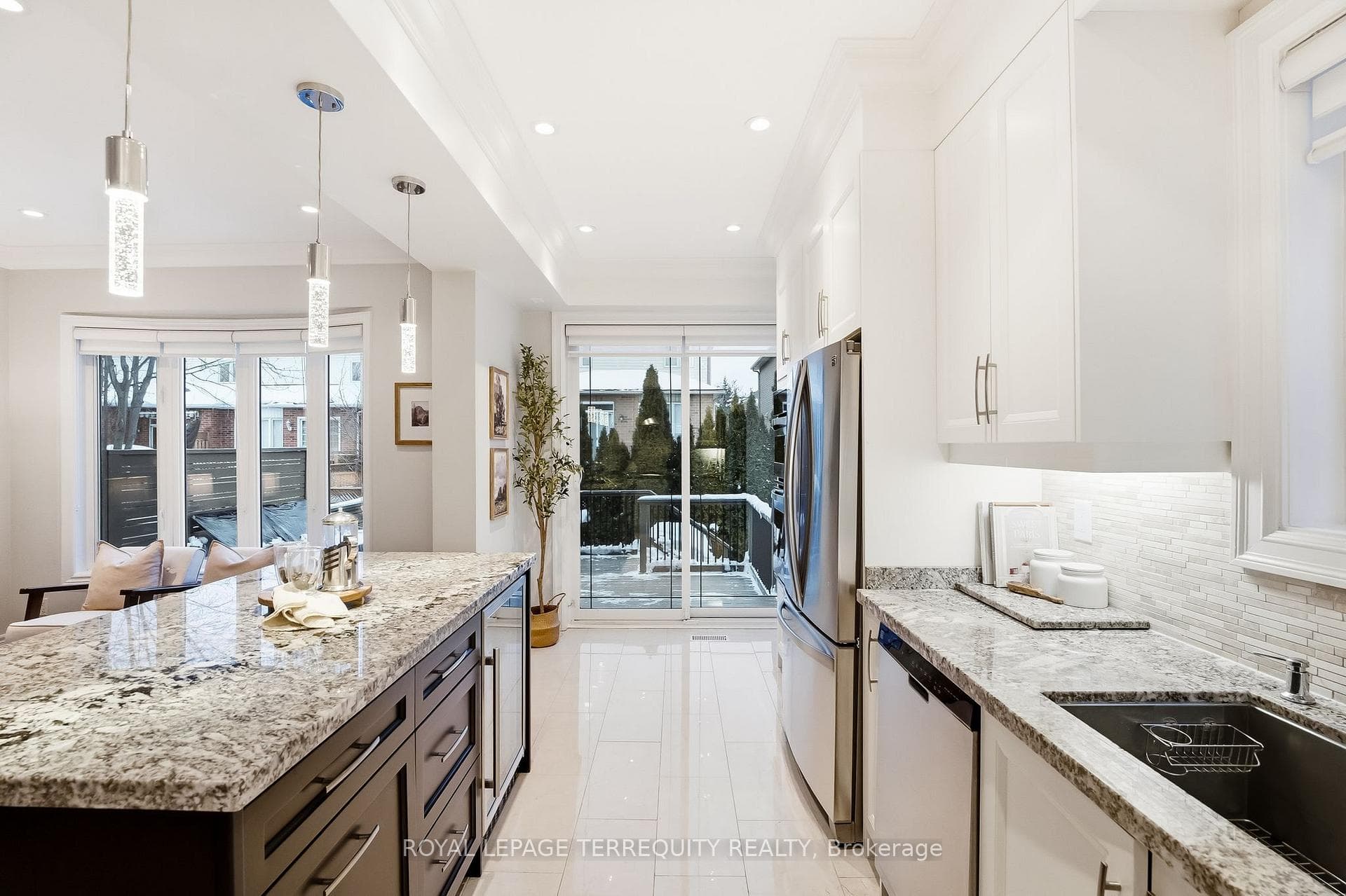 8 Vianney Avenue photo 22