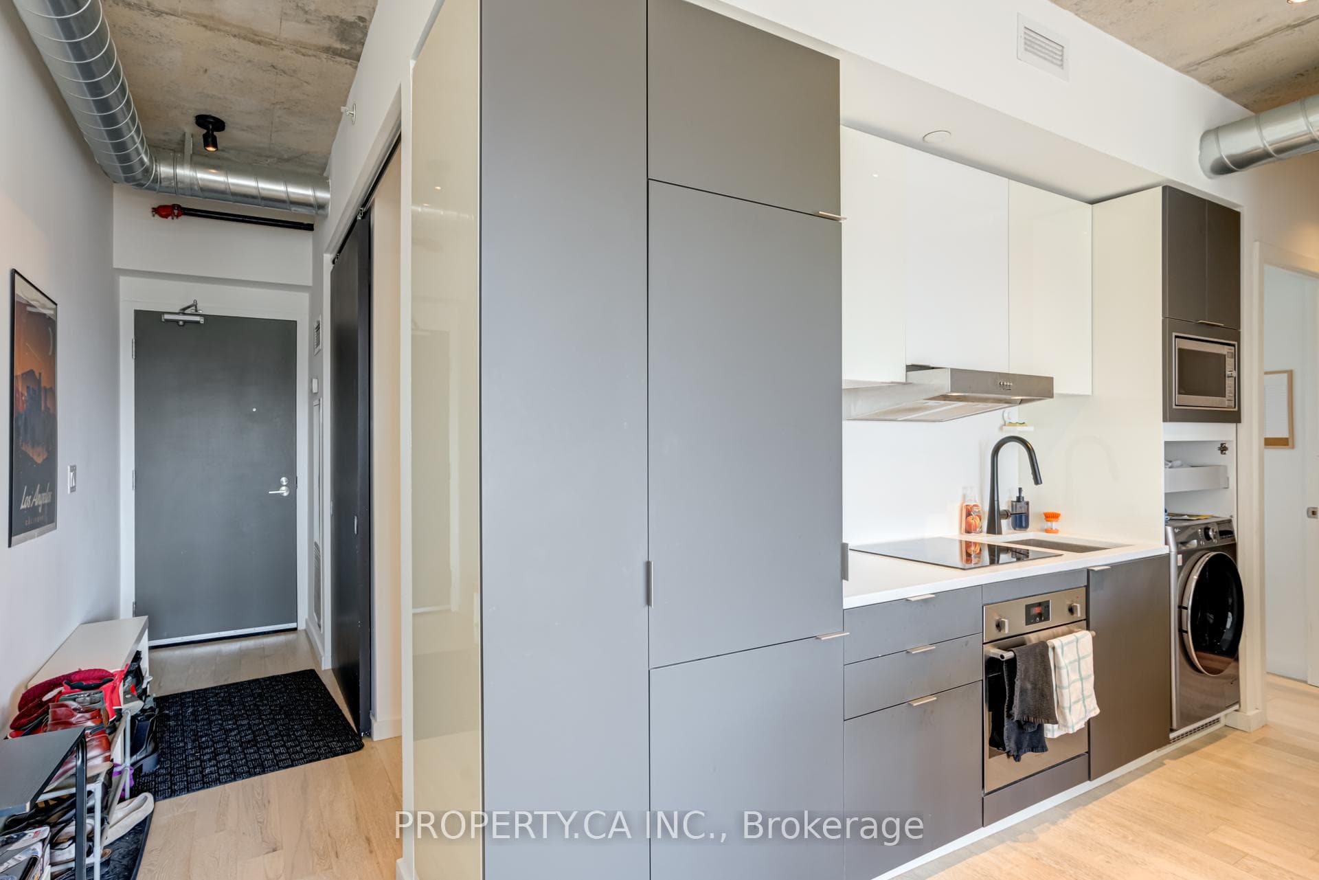 170 Bayview Avenue Unit 1302 photo 23