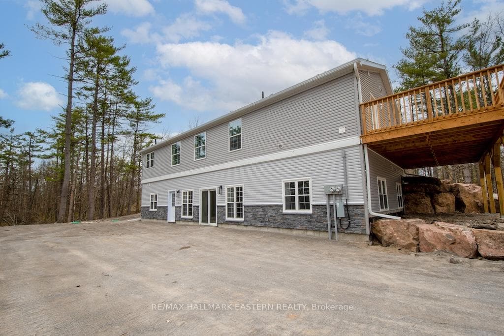 1864 Lakehurst Road photo 4