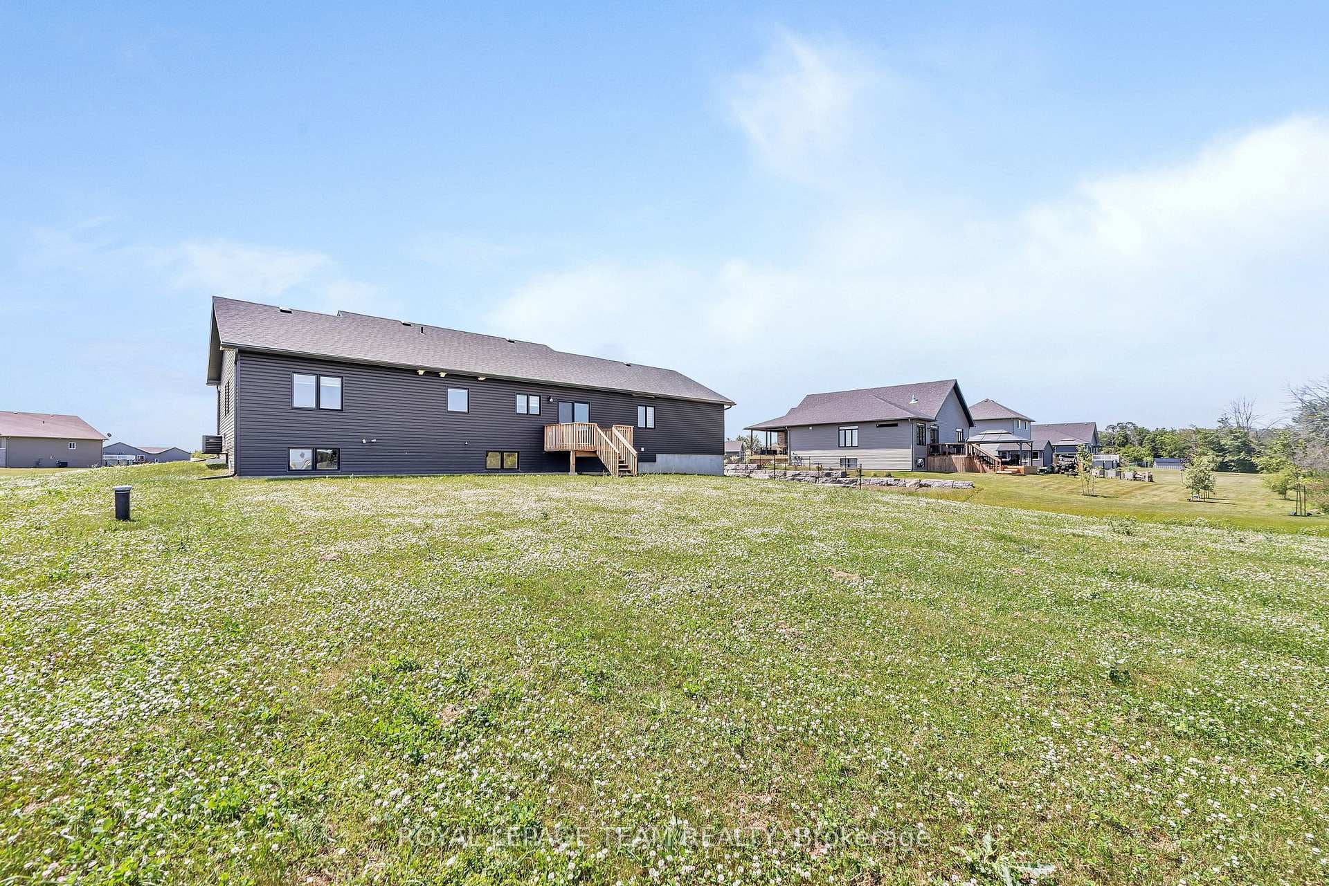 17 Isobel McEwan Street photo 35