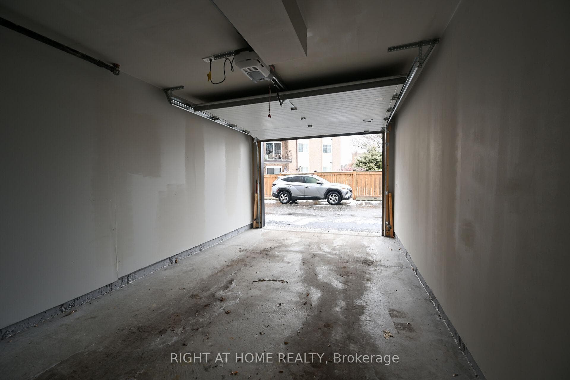 39 Robinson Street Unit 6 photo 25
