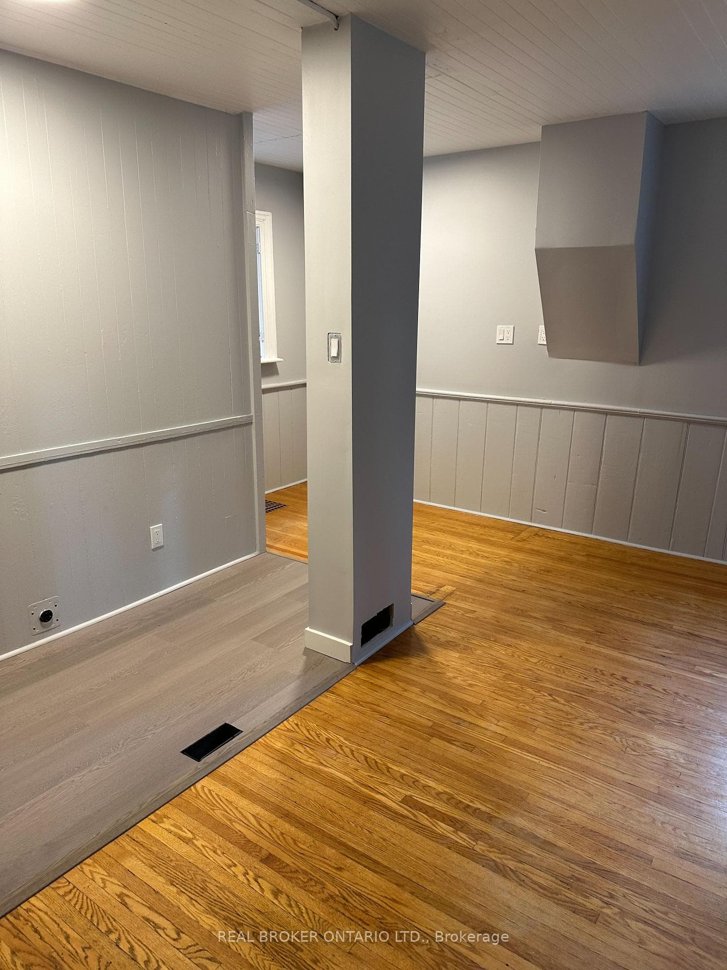 17 Wellington Street Unit Back photo 4