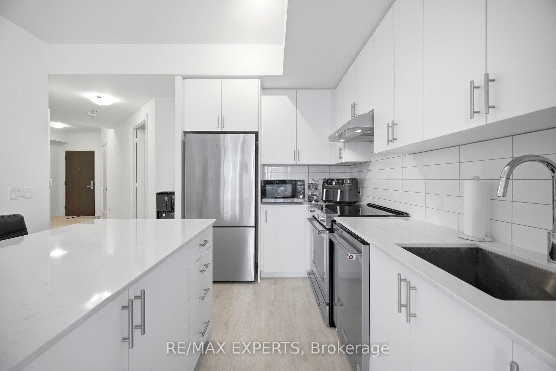 9000 Jane Street Unit 221 photo 47