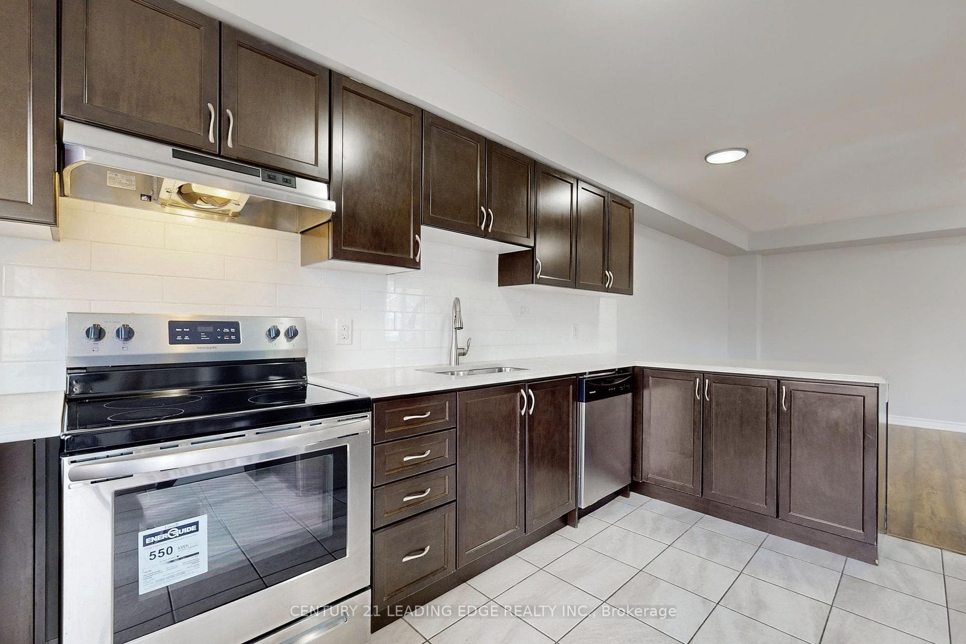 1081 Silk Street photo 12