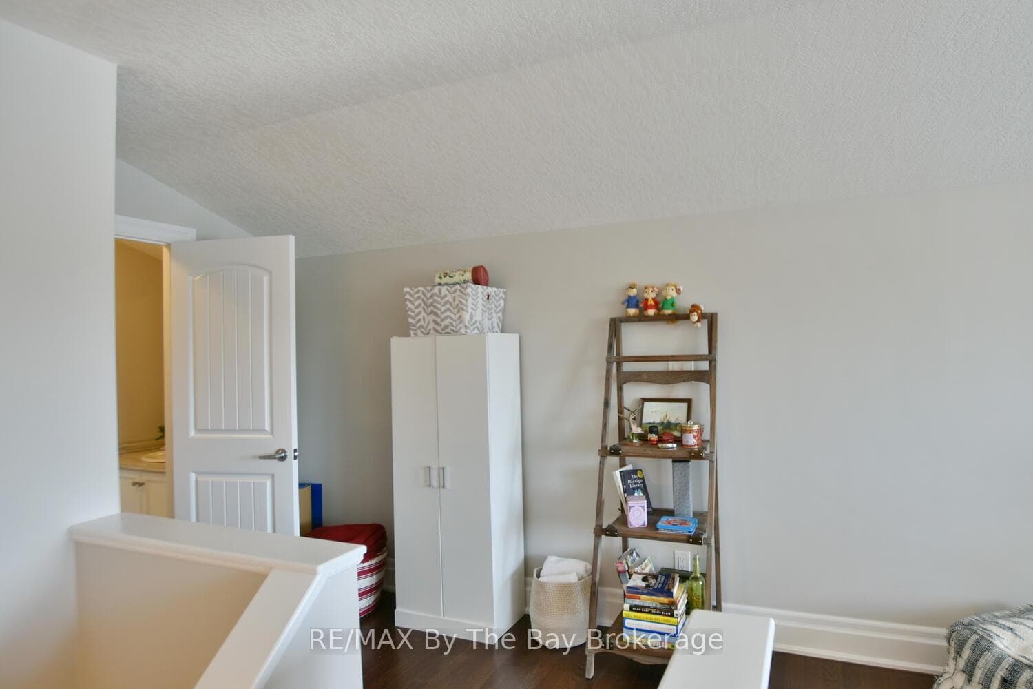 12 Garden Grove Crescent photo 30
