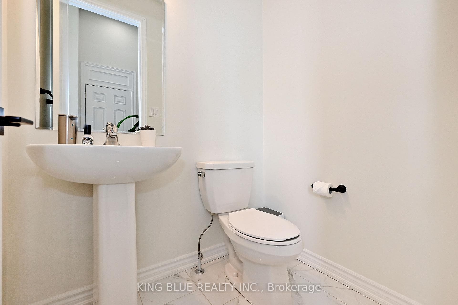 56 Lockyer Drive photo 22