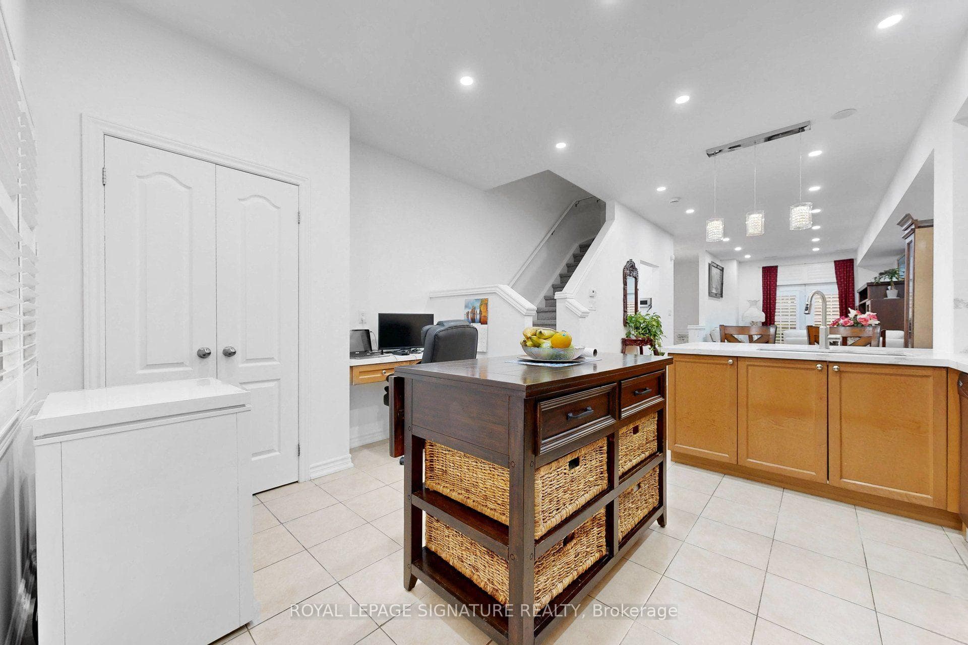 51 Piggott Mews photo 23