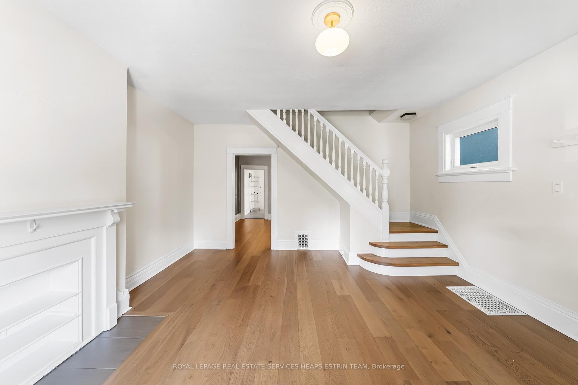 624 Pape Avenue photo 7