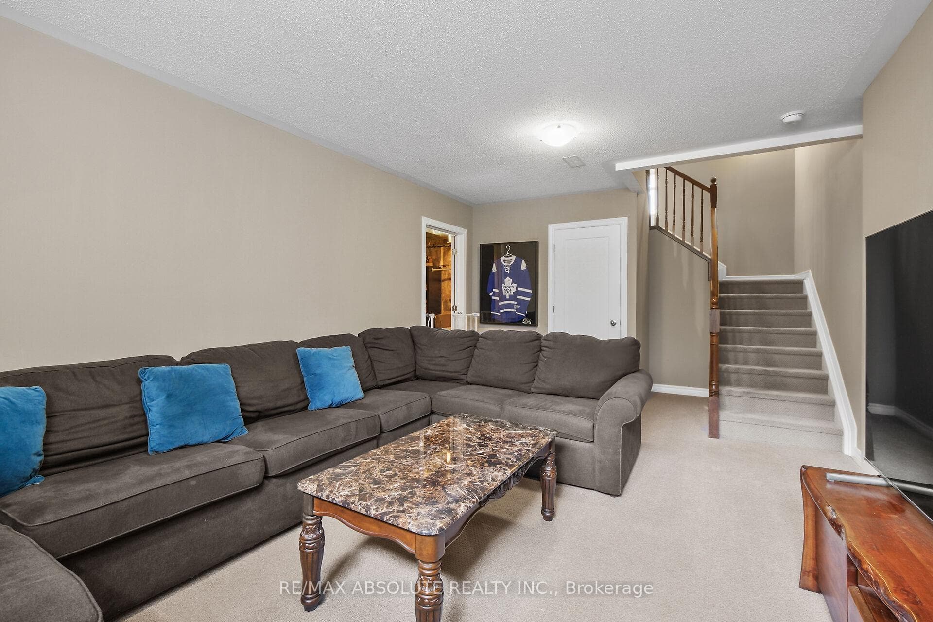 575 Petrichor Crescent photo 33